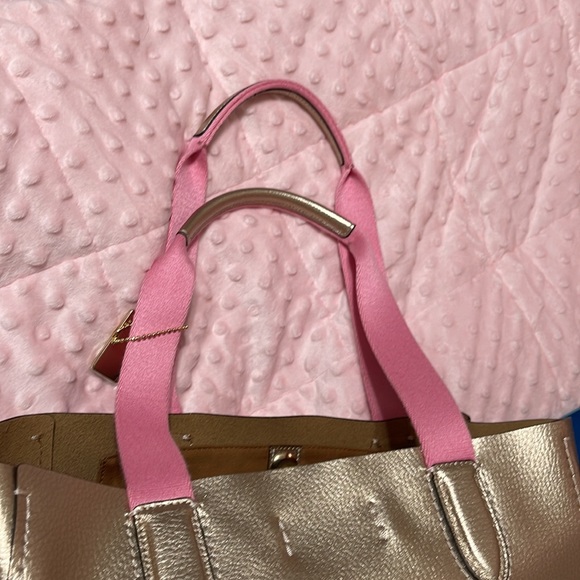 COPY - Genuine Coach Derby Tote in Rose Gold - Picture 4 of 7